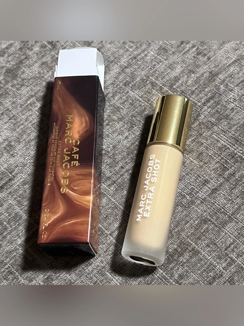 Marc Jacobs Cafe Extra Shot Caffeine Concealer & Foundation Medium 210